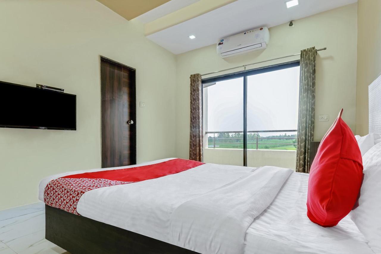 Oyo 48352 Hotel Bhagyalaxmi Kala Bagian luar foto