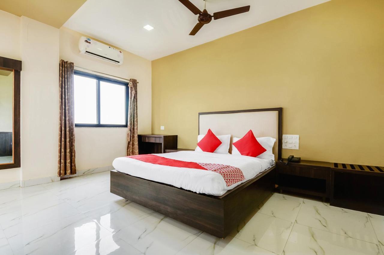 Oyo 48352 Hotel Bhagyalaxmi Kala Bagian luar foto