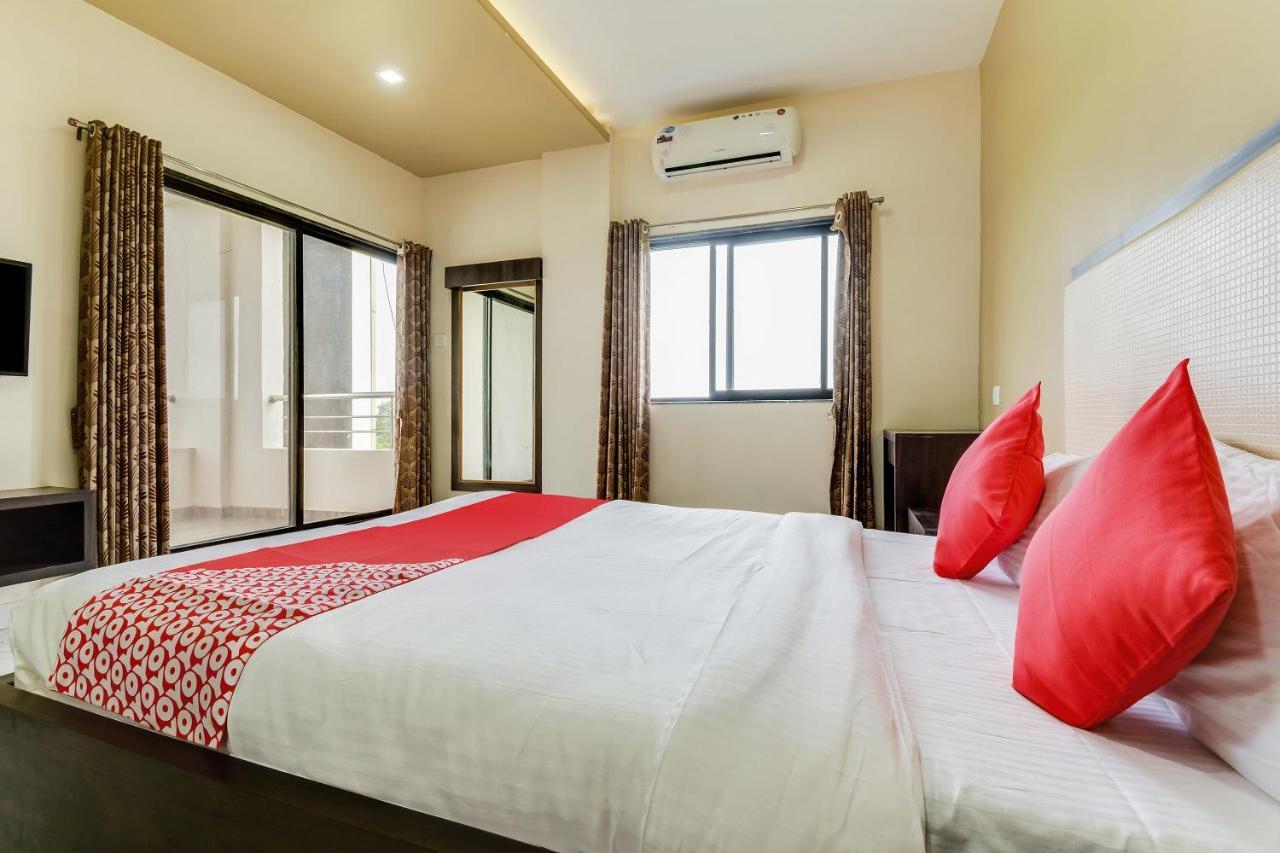 Oyo 48352 Hotel Bhagyalaxmi Kala Bagian luar foto