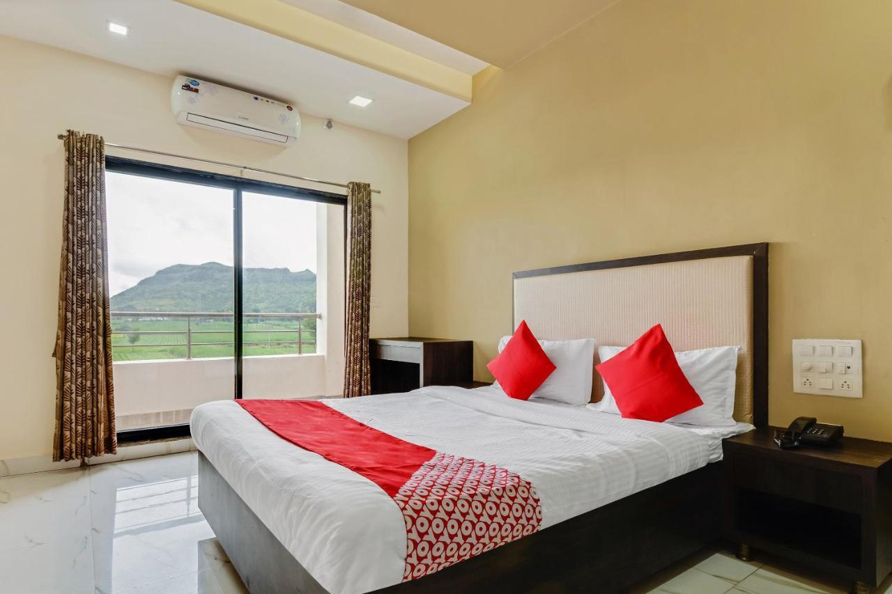 Oyo 48352 Hotel Bhagyalaxmi Kala Bagian luar foto