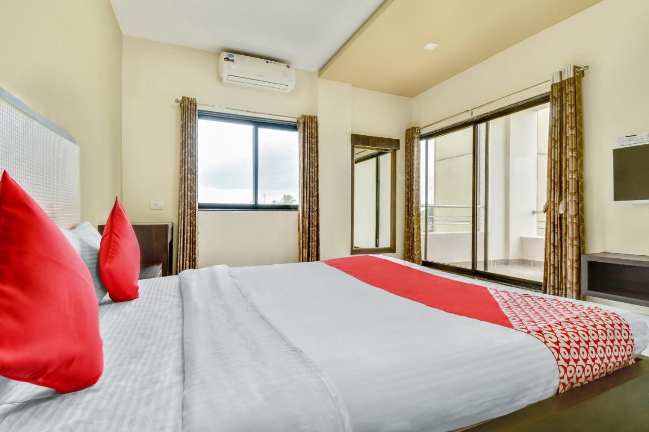 Oyo 48352 Hotel Bhagyalaxmi Kala Bagian luar foto
