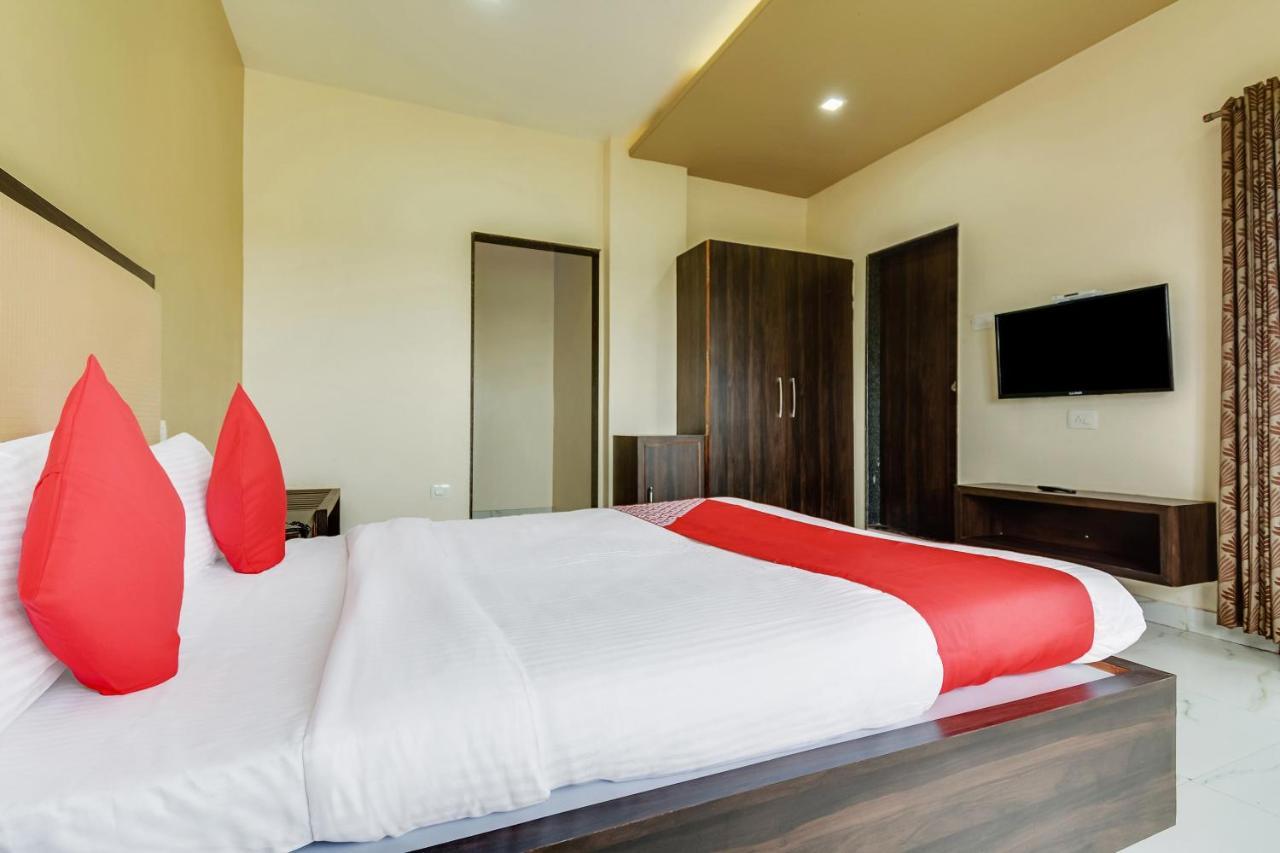 Oyo 48352 Hotel Bhagyalaxmi Kala Bagian luar foto